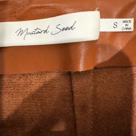 Mustard Seed Rust Leather Mini Skort - Sz SM - zips in back - Picture 3 of 3